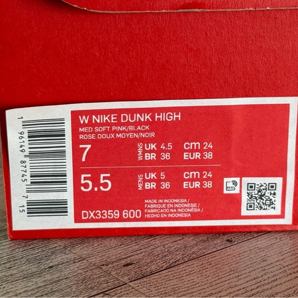 Nike Dunk High
Hoops Pack Pink (Women's size 7) - Picture 2 of 15